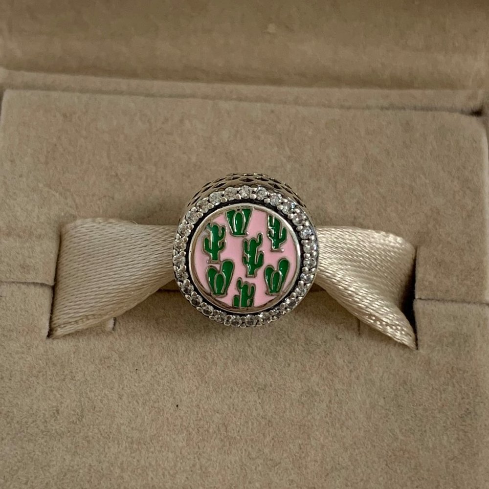 Pandora Engraved Button Cactus Curacao Charm